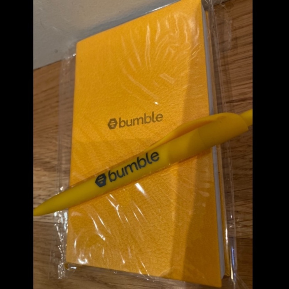NWT Bumble yellow mini📒 journal/notebook & pen